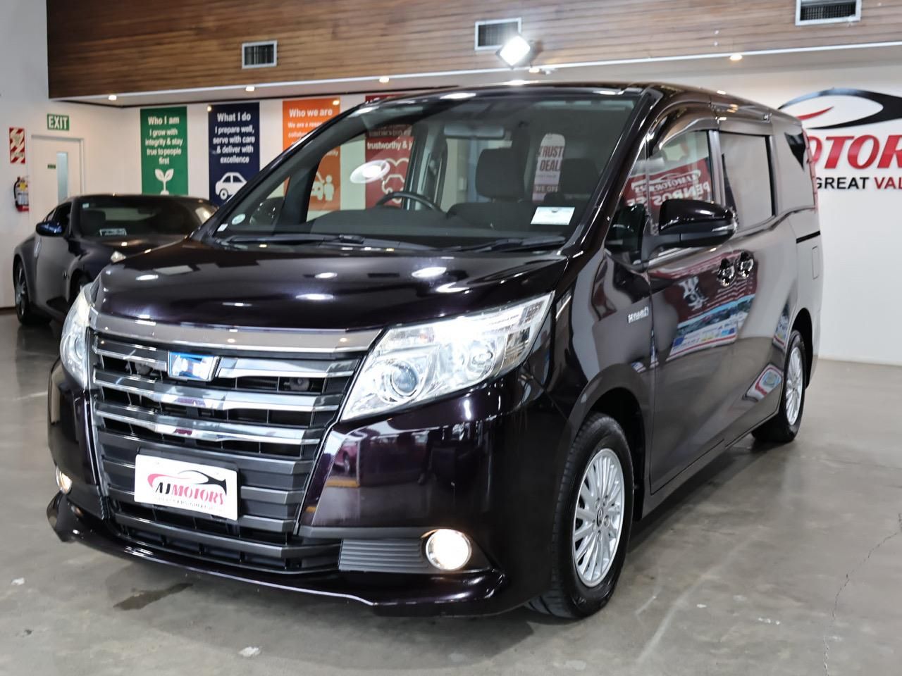 Vehicle image 3