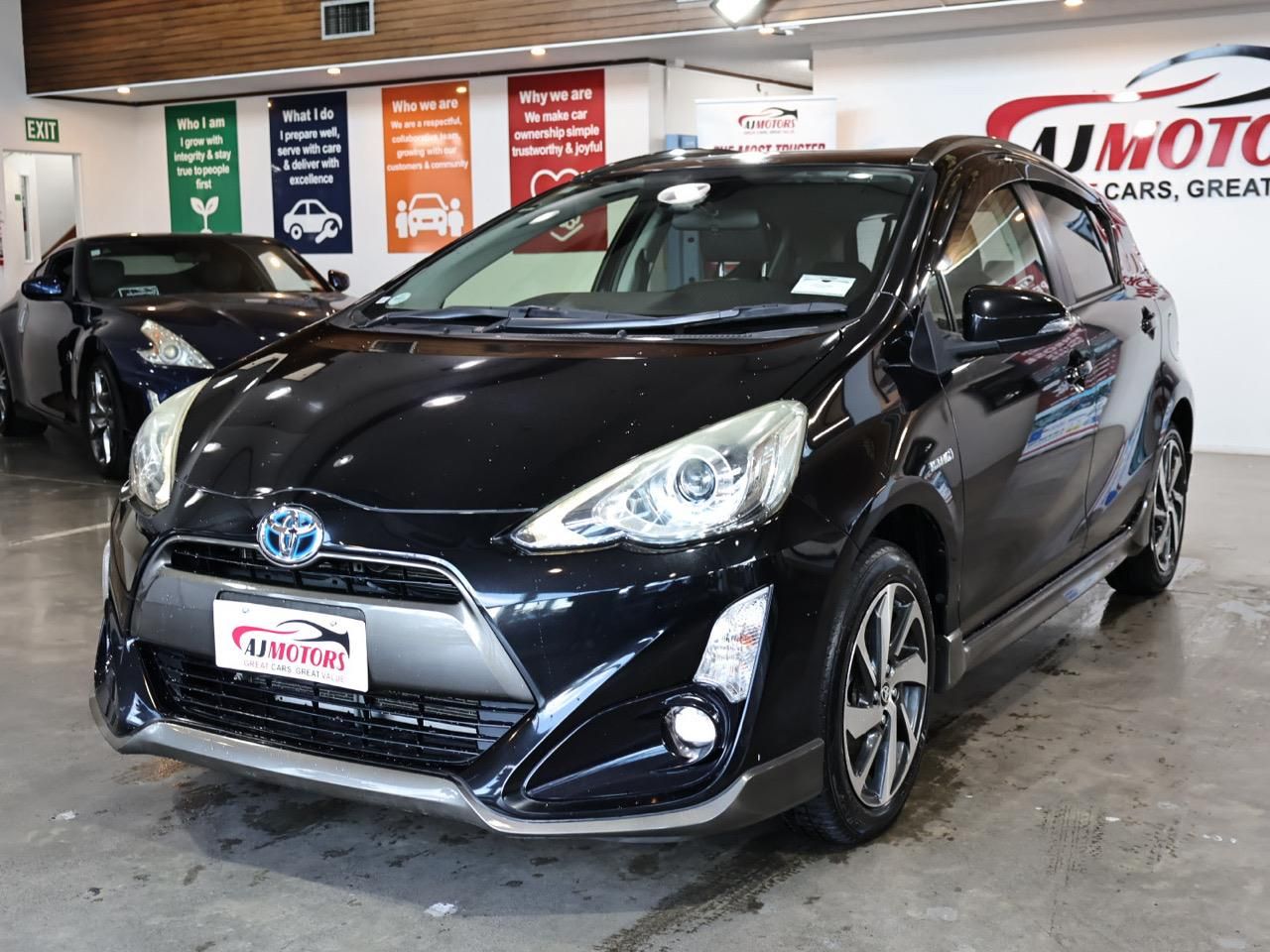 Vehicle image 3