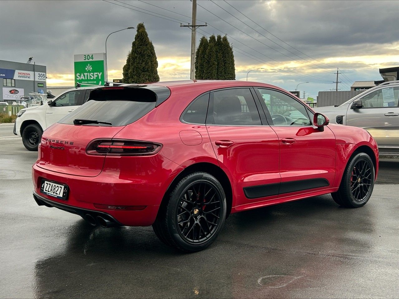 Vehicle image 3