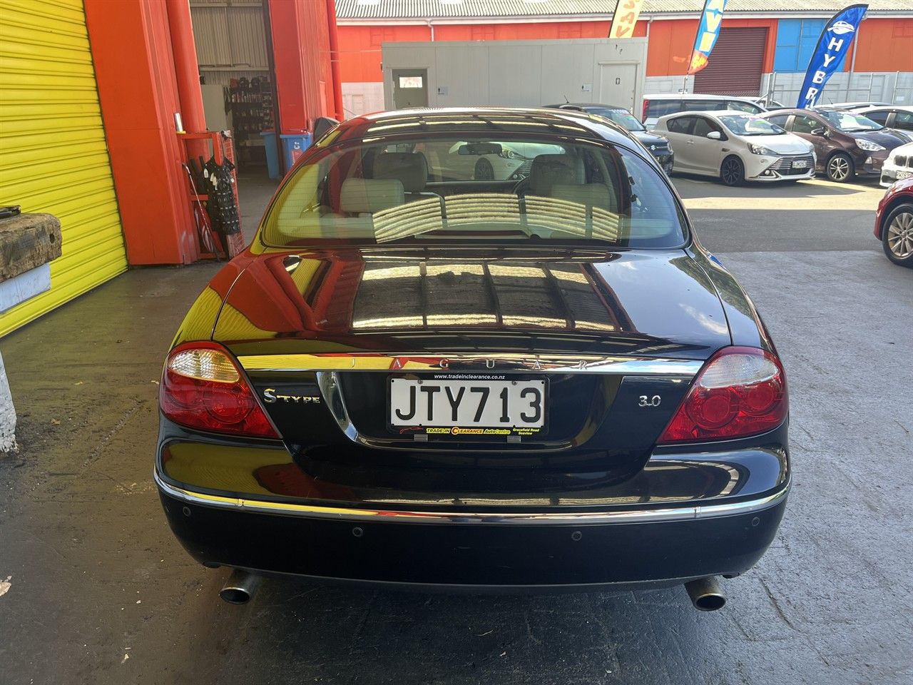 Vehicle image 5