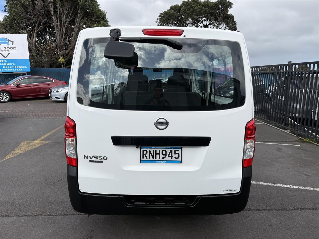 Vehicle image 5