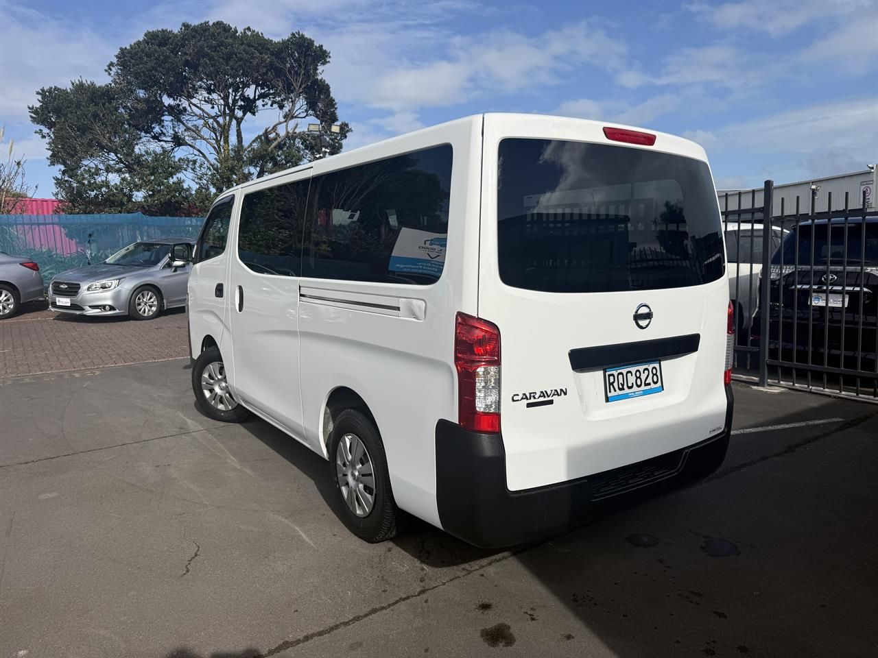 Vehicle image 4
