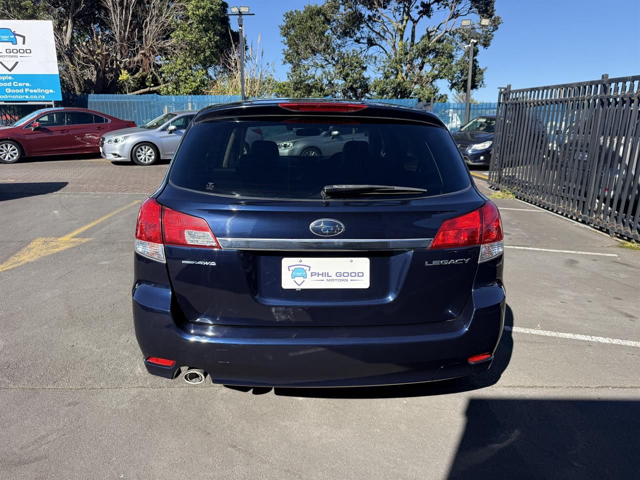 Vehicle image 5