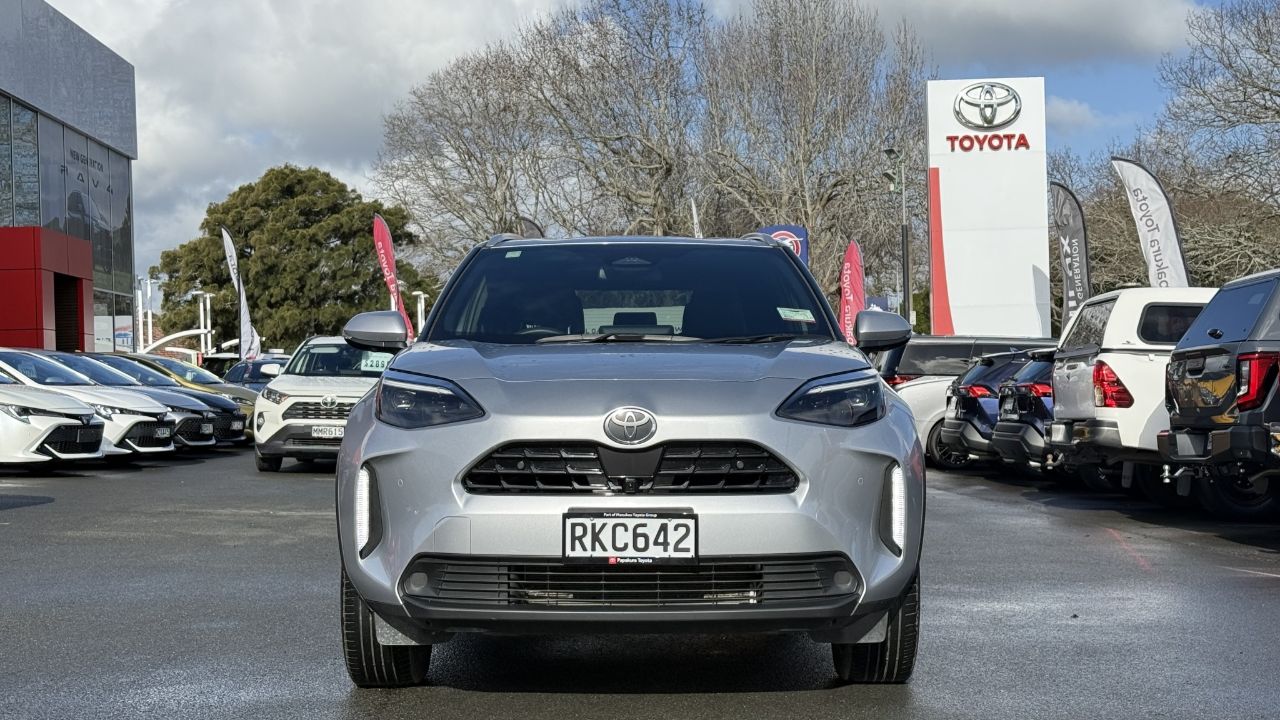 Vehicle image 3