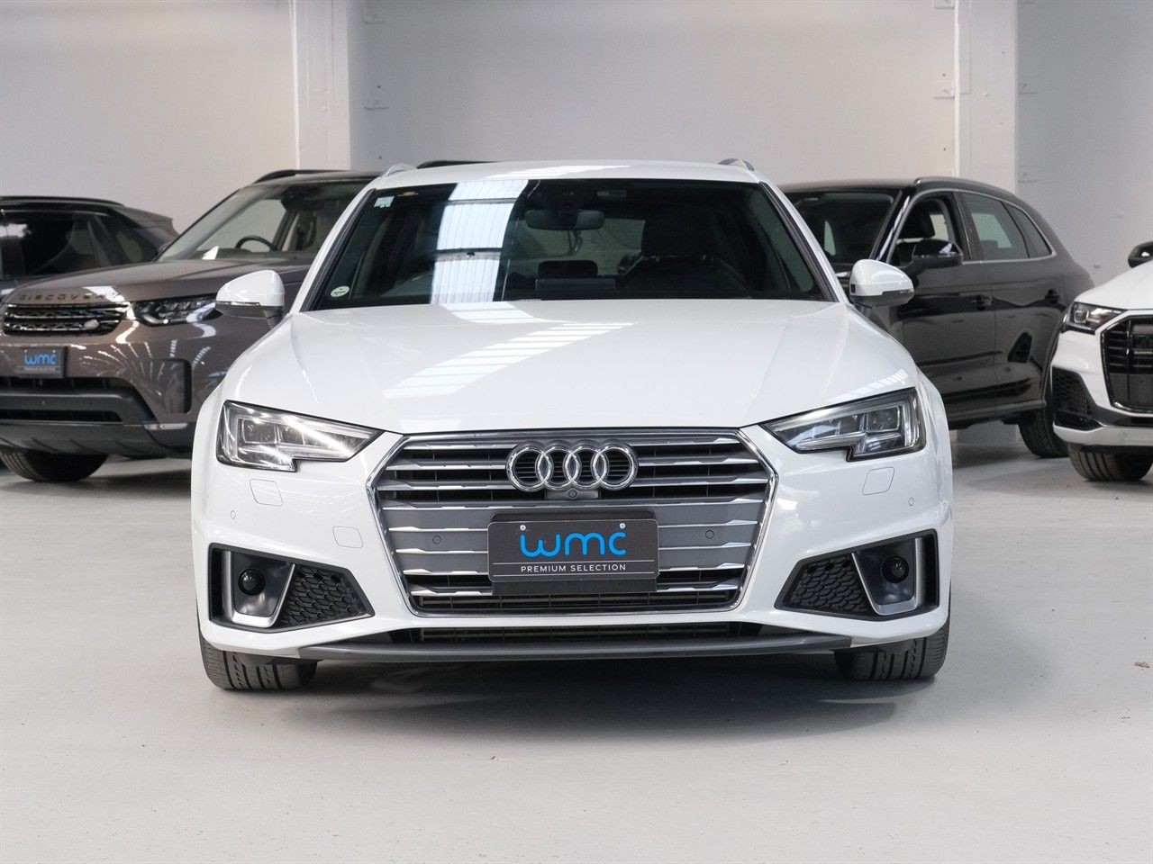 Vehicle image 3