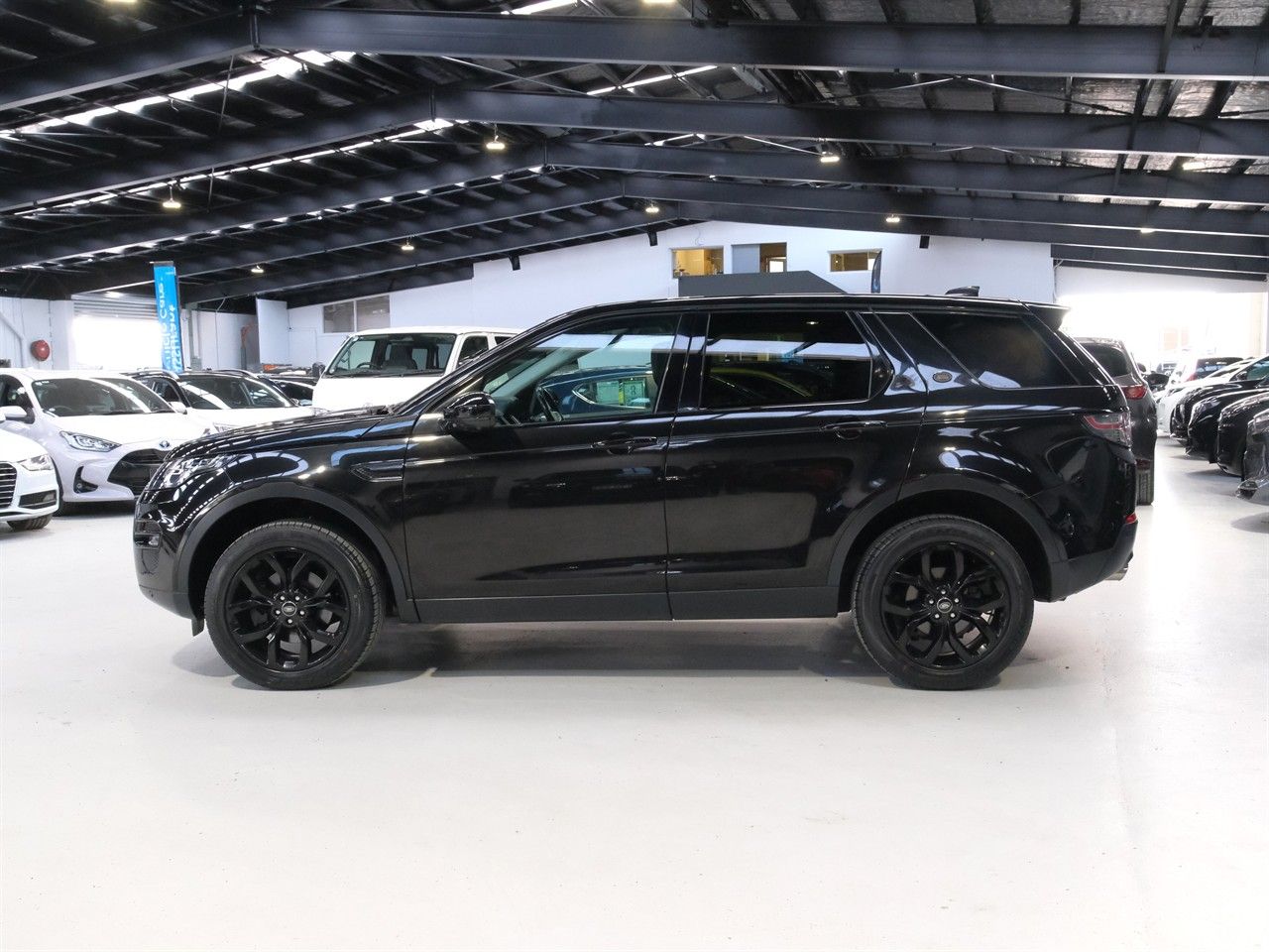 Vehicle image 5