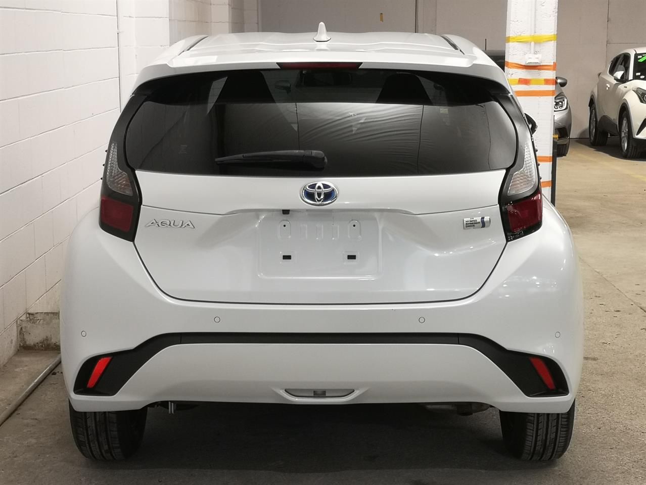 Vehicle image 5