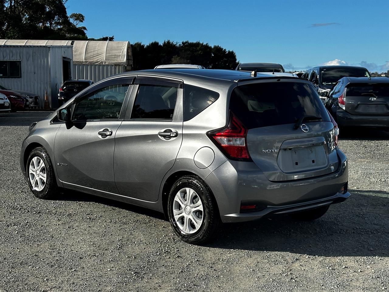 Vehicle image 5