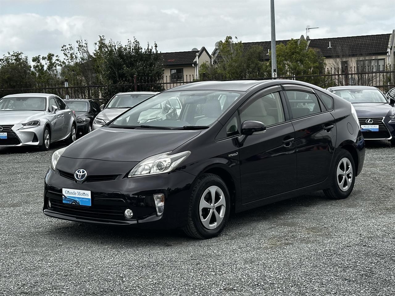 Vehicle image 3