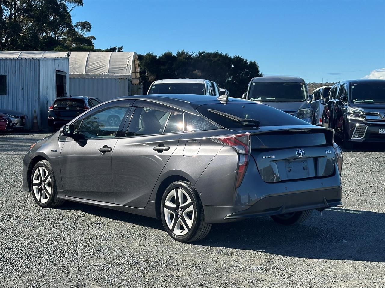 Vehicle image 5