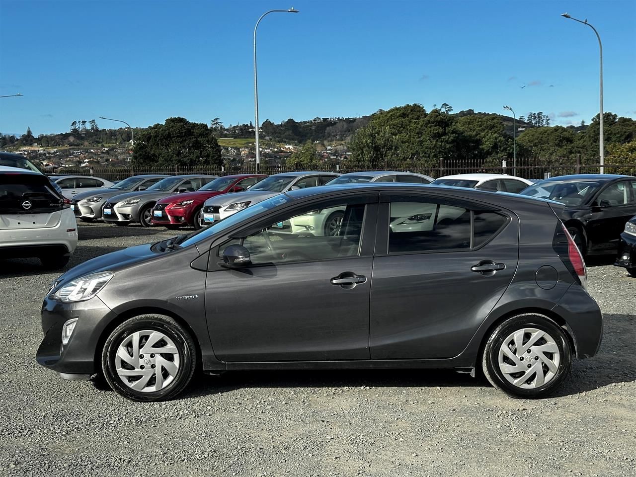 Vehicle image 4