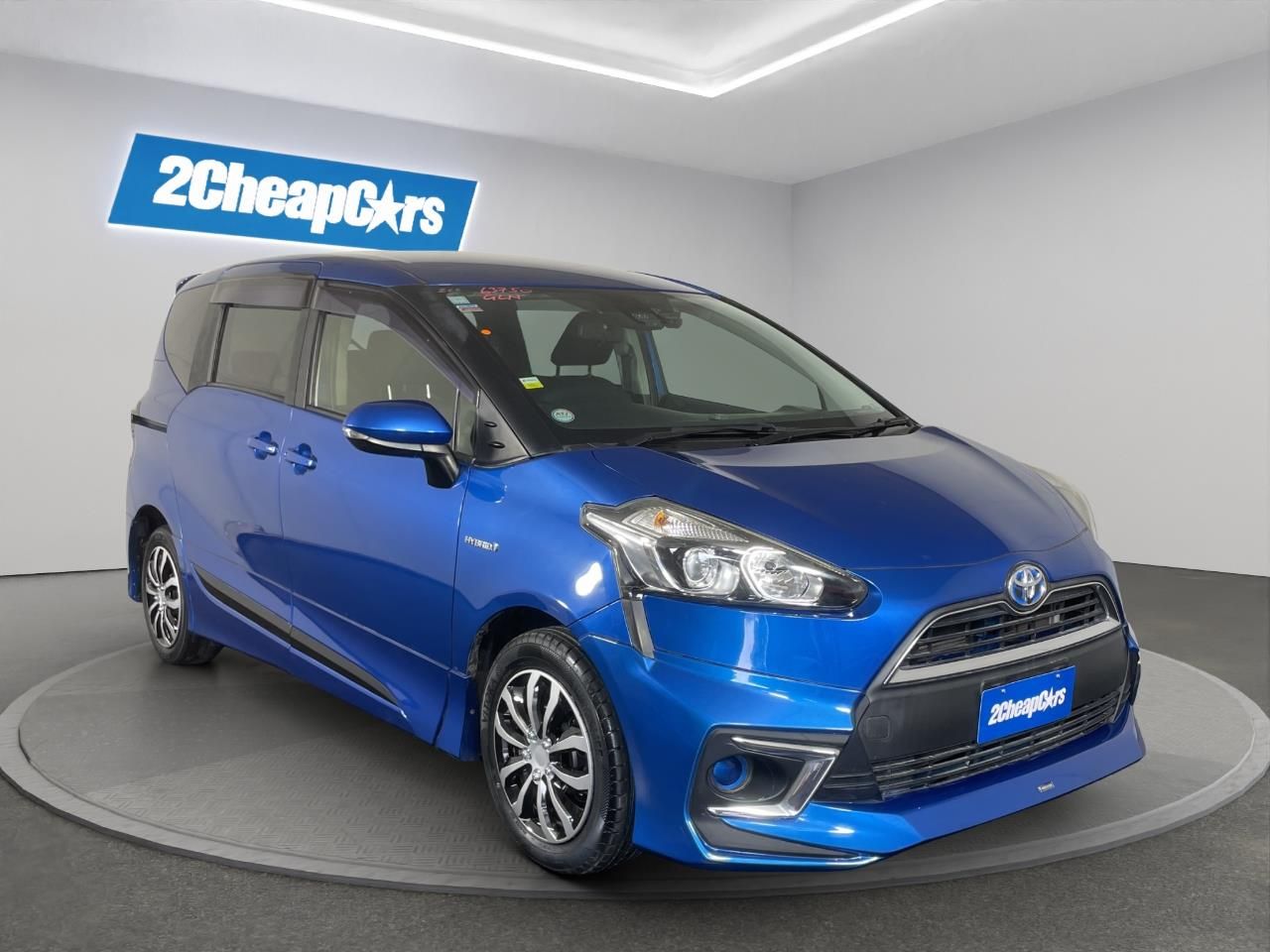 Vehicle image 3