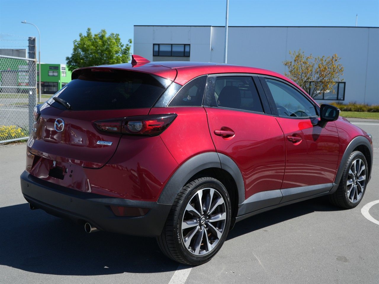 Vehicle image 5