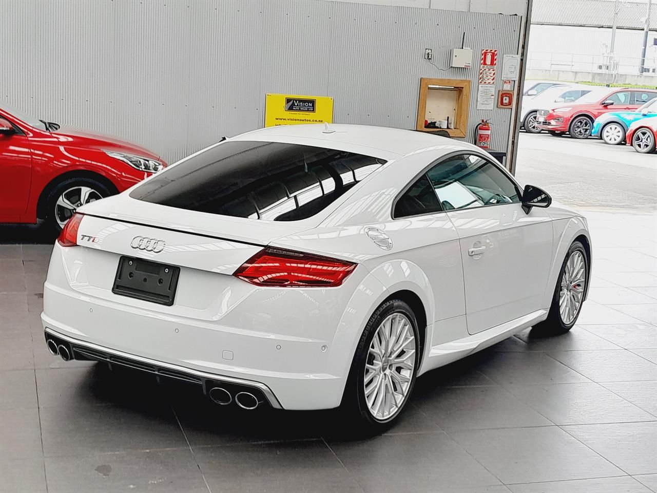 Vehicle image 4