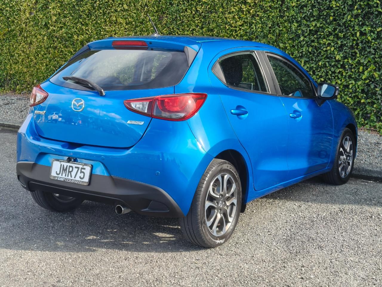 Vehicle image 3