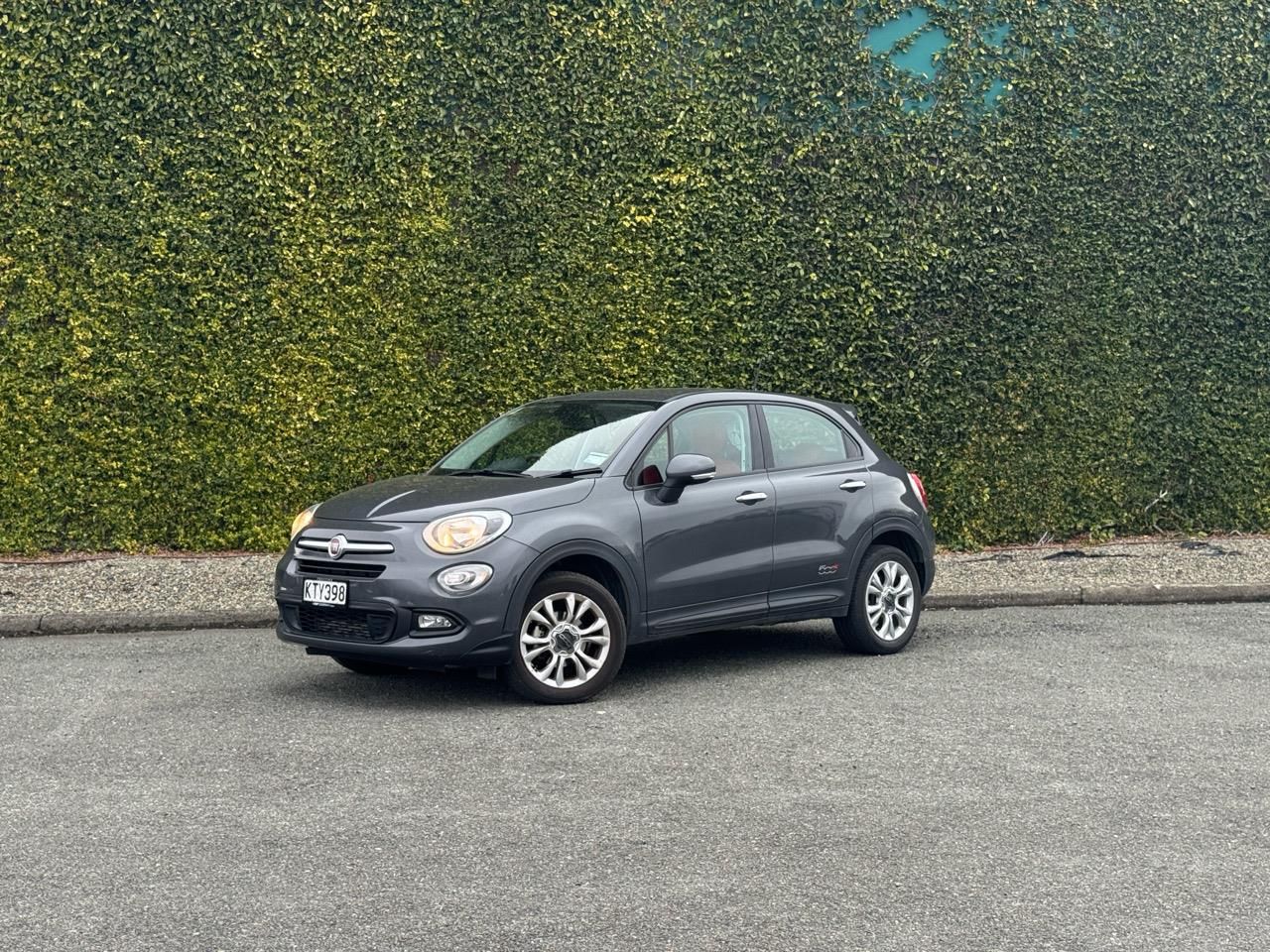 Vehicle image 3