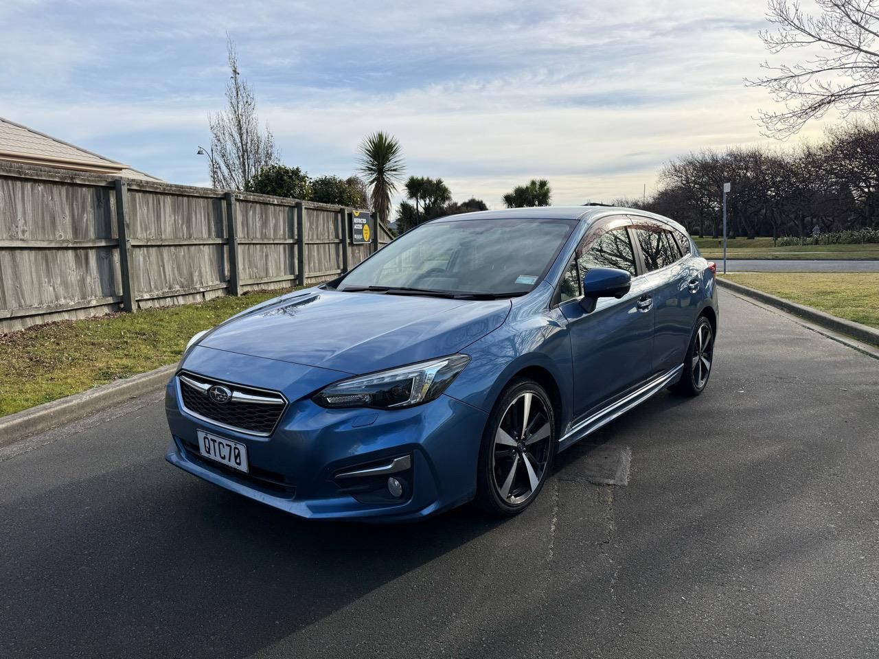 Vehicle image 3