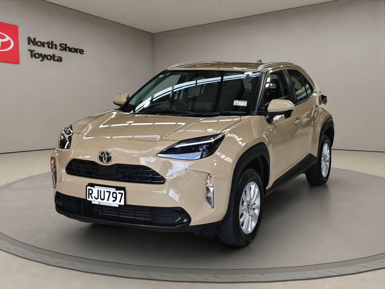 Vehicle image 3