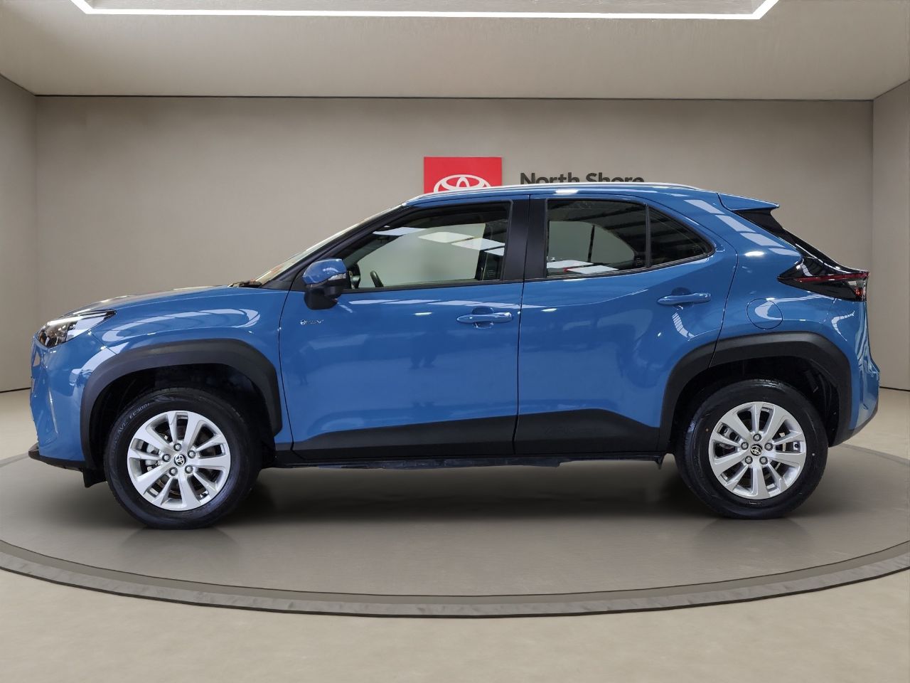 Vehicle image 4