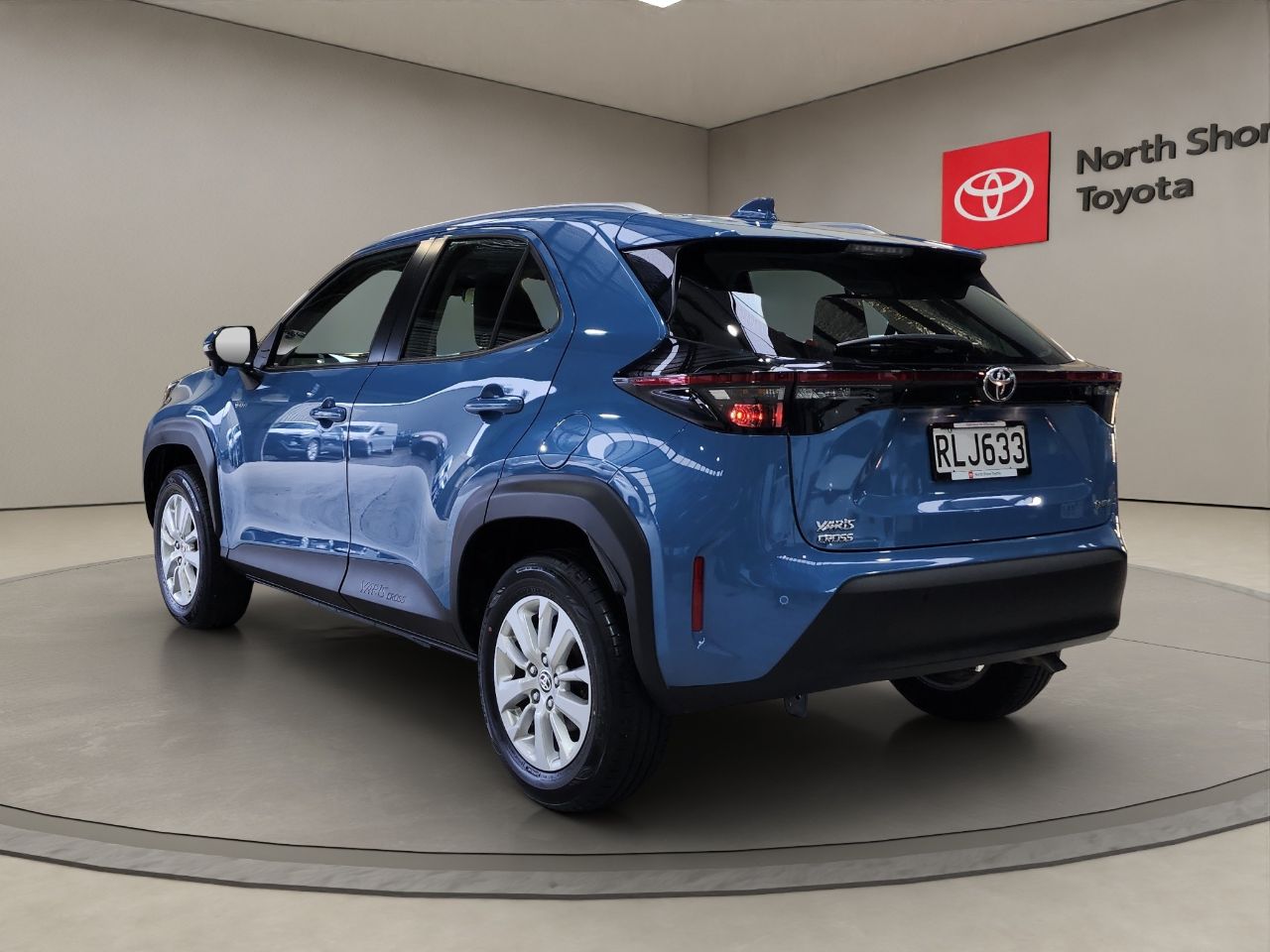 Vehicle image 5