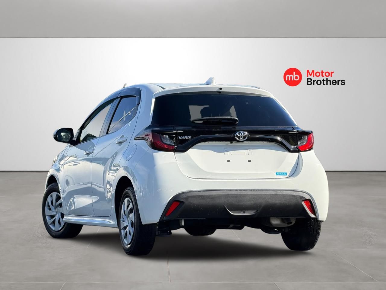 Vehicle image 4
