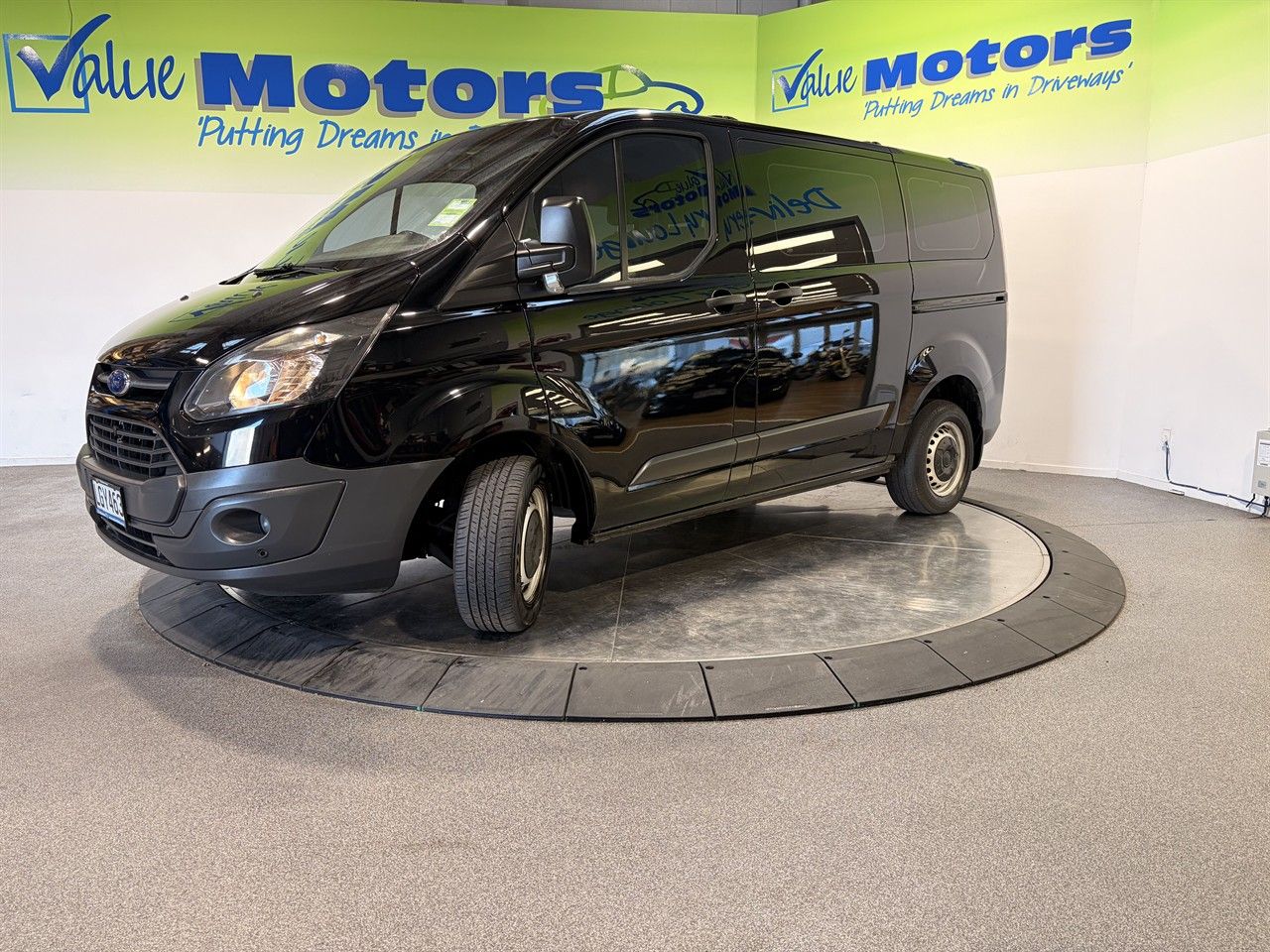 Vehicle image 3