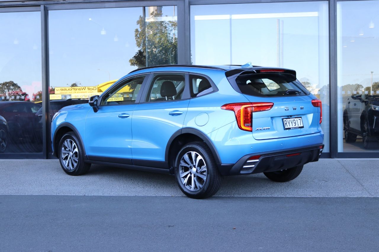 Vehicle image 3