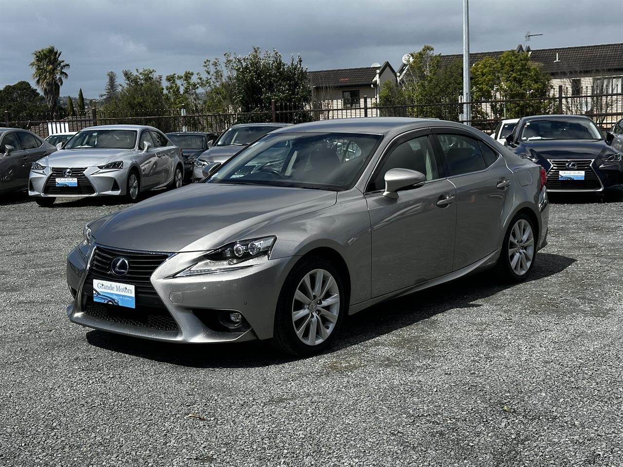 Vehicle image 3