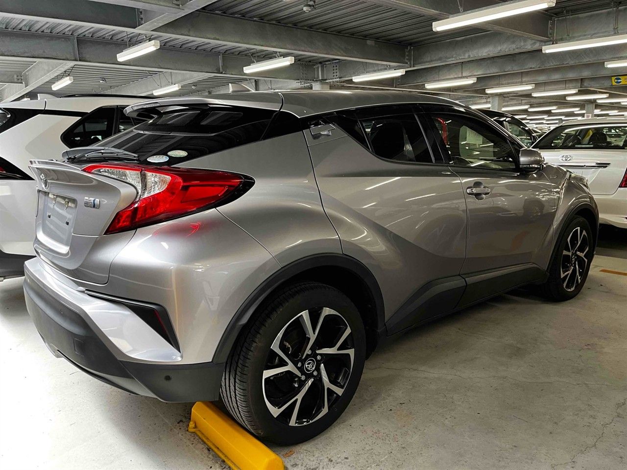 Vehicle image 4