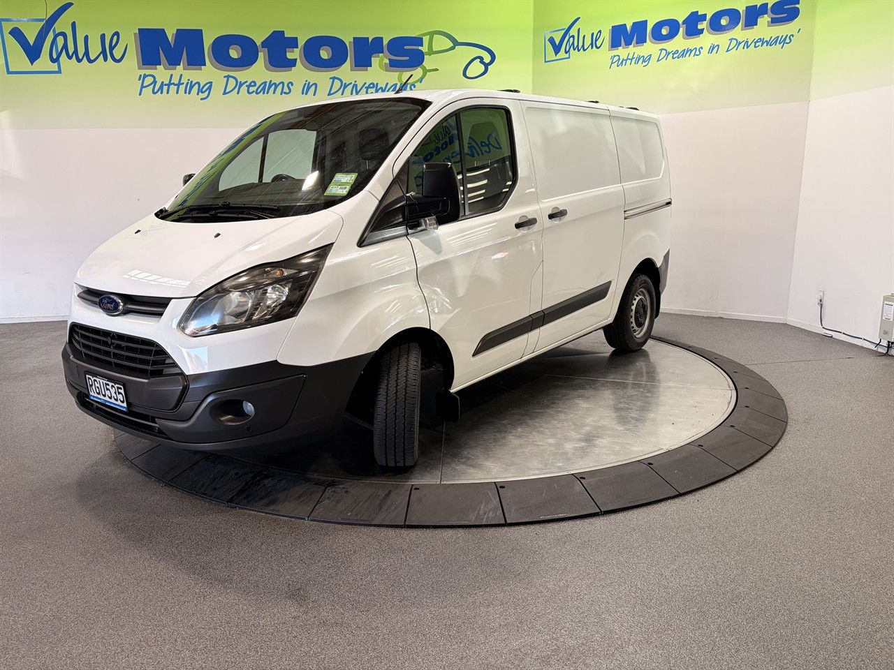 Vehicle image 3