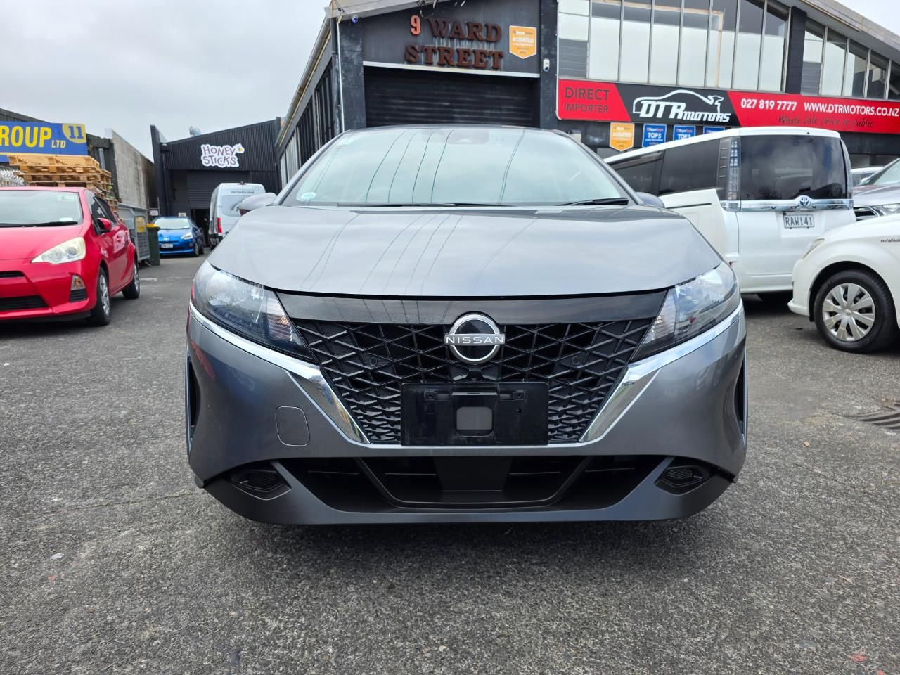 Vehicle image 3