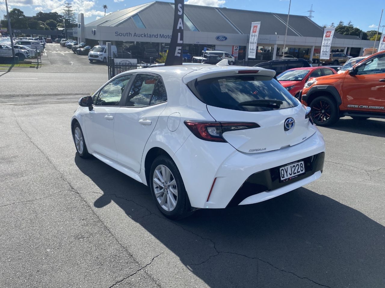 Vehicle image 5
