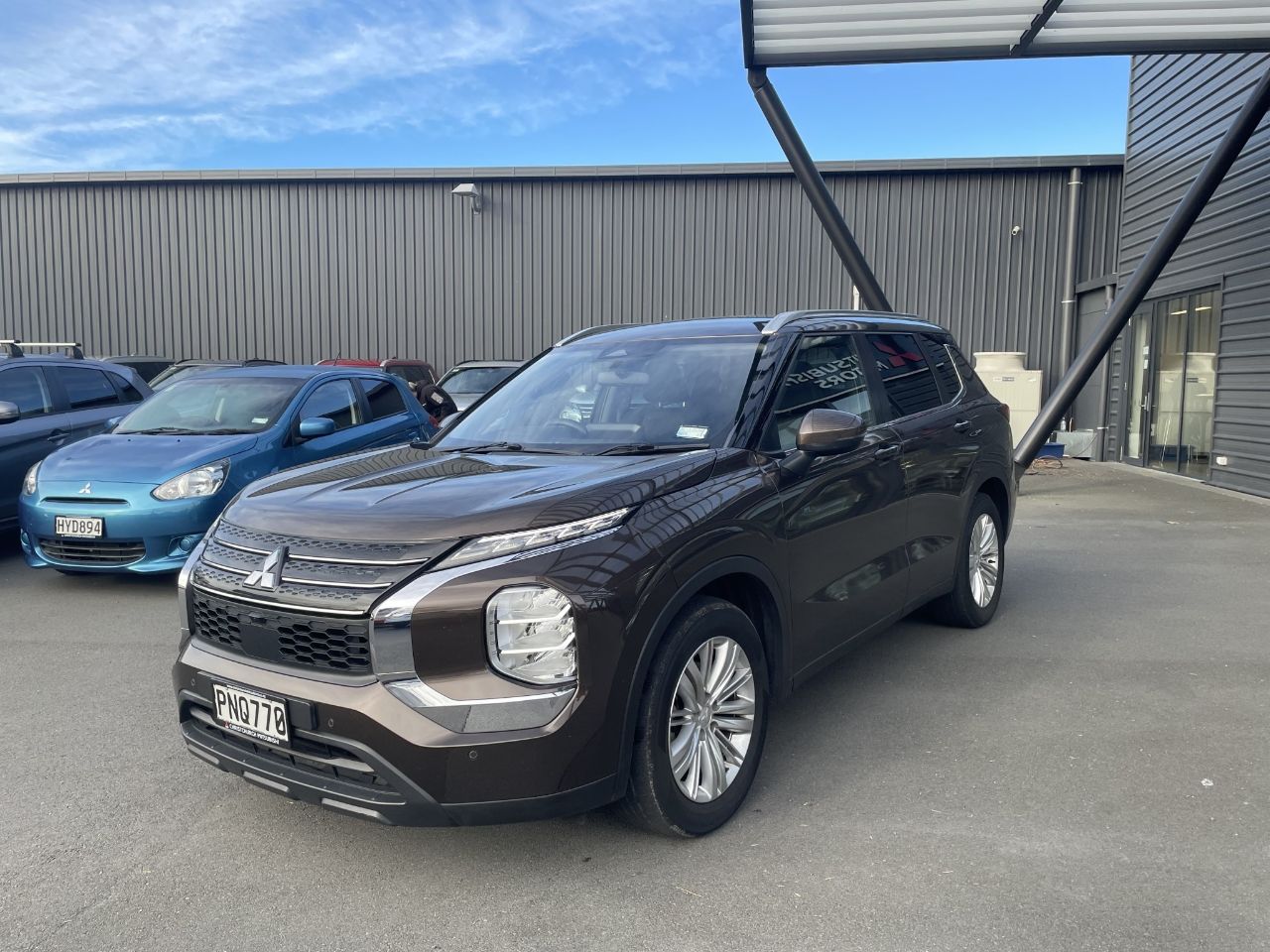 Vehicle image 5