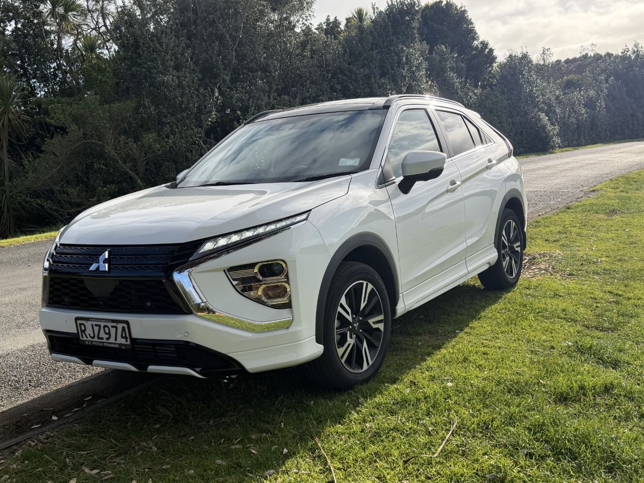 Vehicle image 3