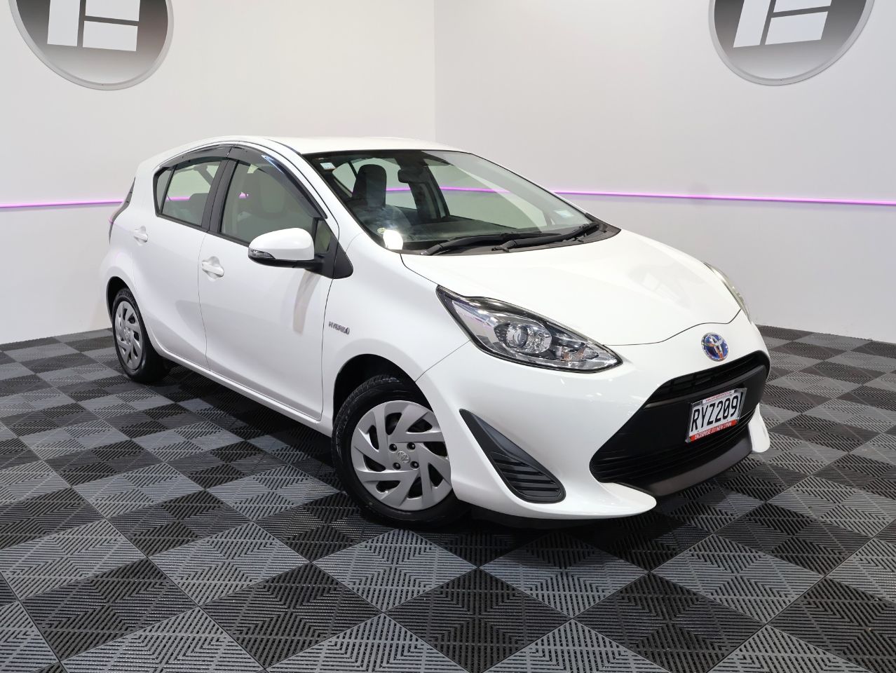 Vehicle image 1