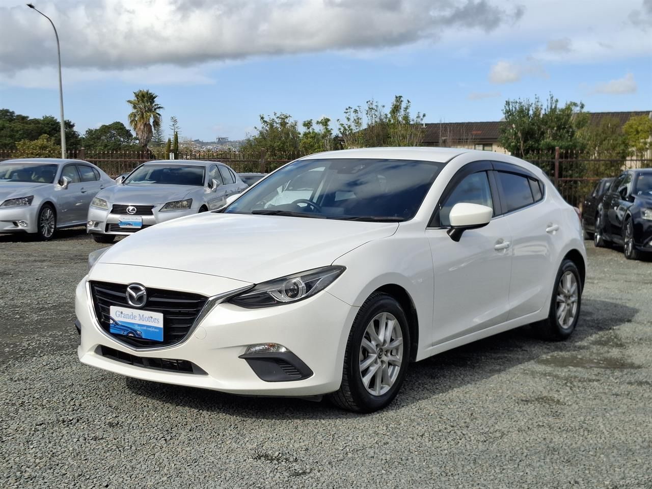 Vehicle image 3