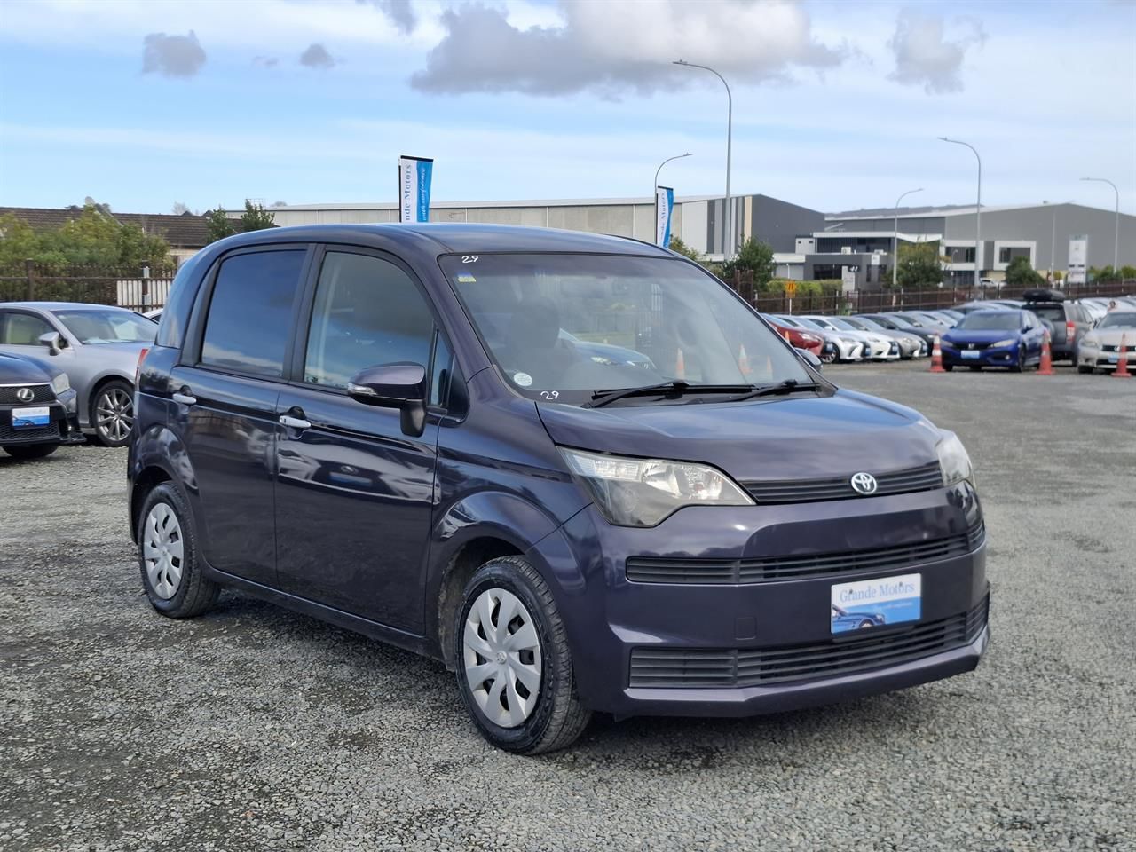 Vehicle image 1