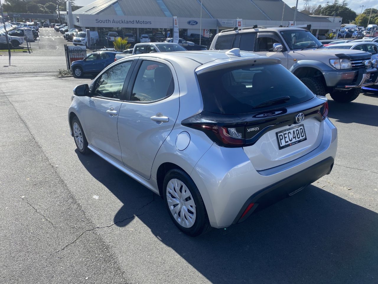Vehicle image 5