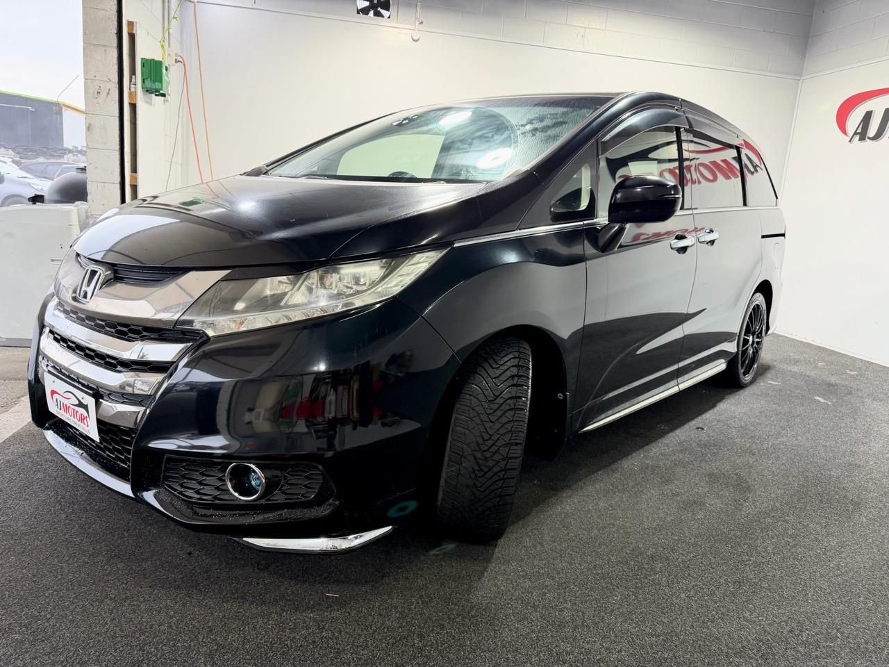 Vehicle image 3