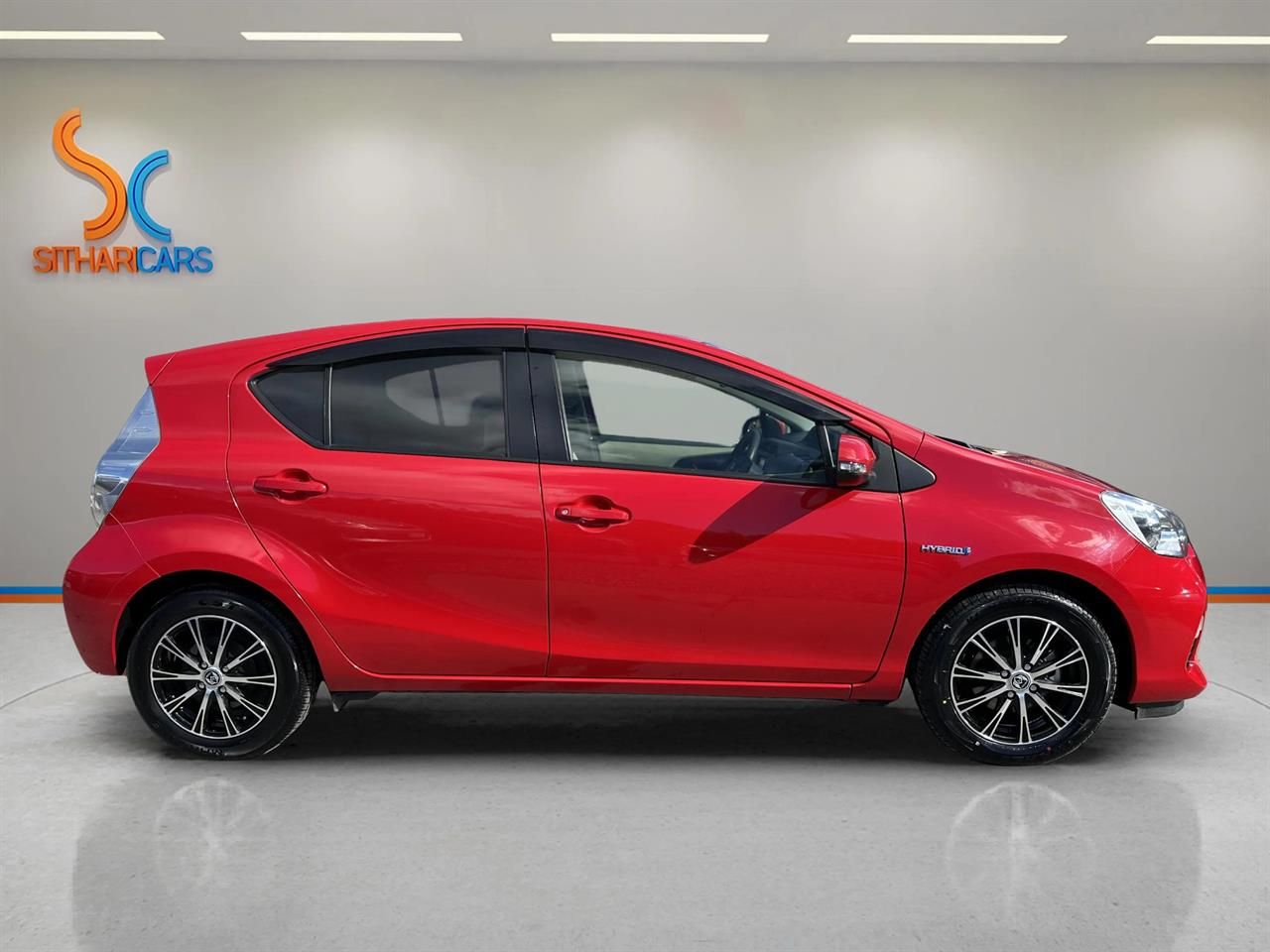 Vehicle image 4