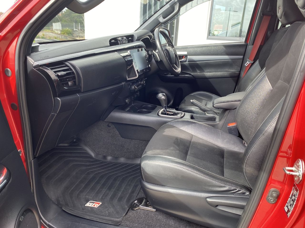 Vehicle image 4