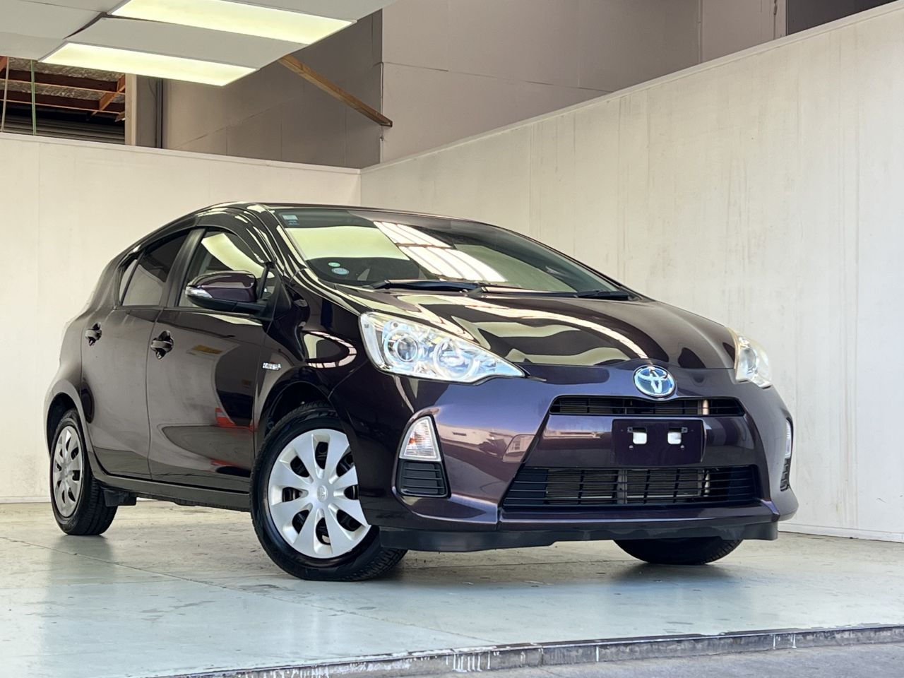 Vehicle image 3