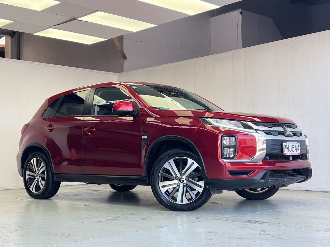 Vehicle image 4