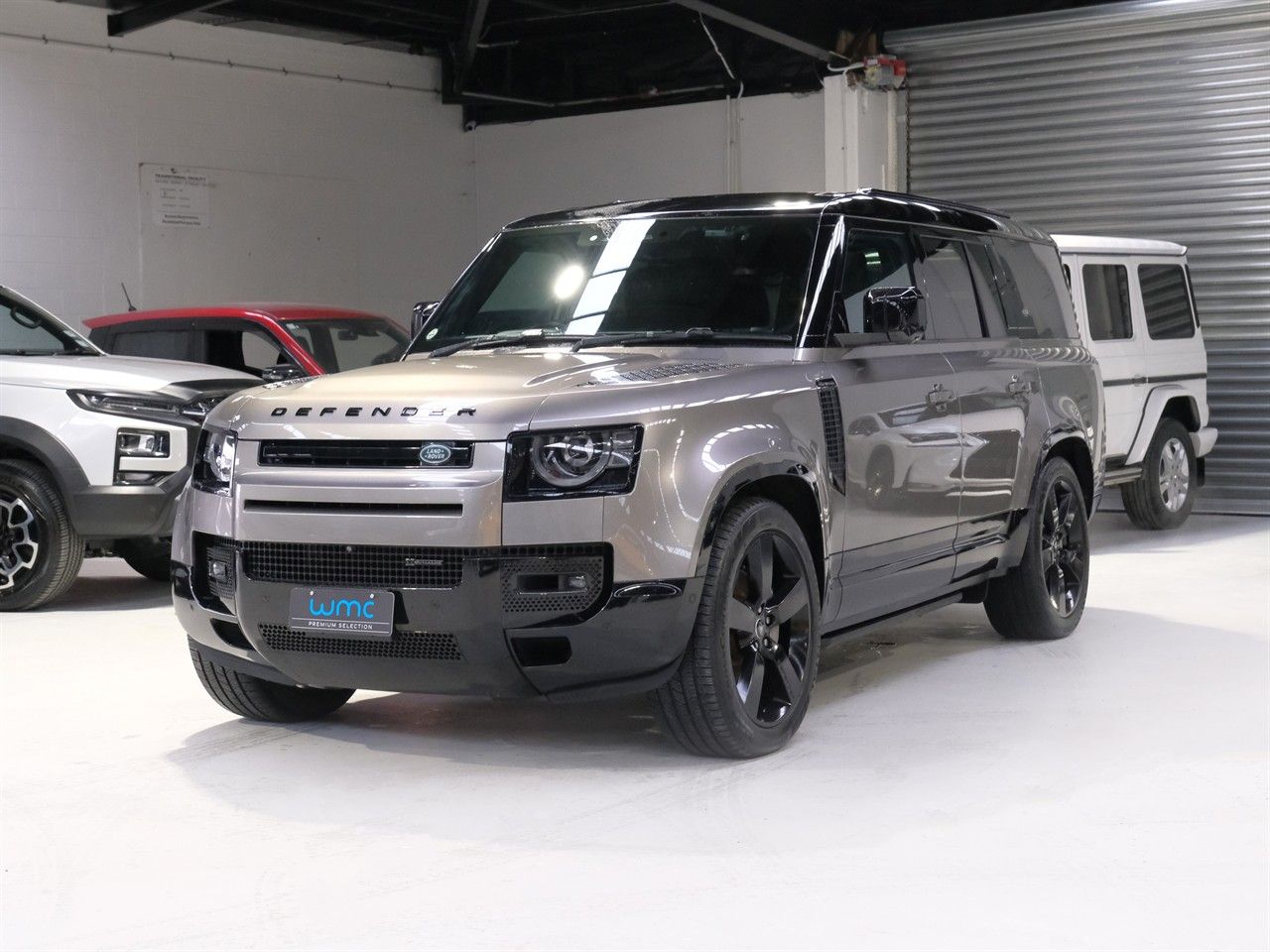Vehicle image 4