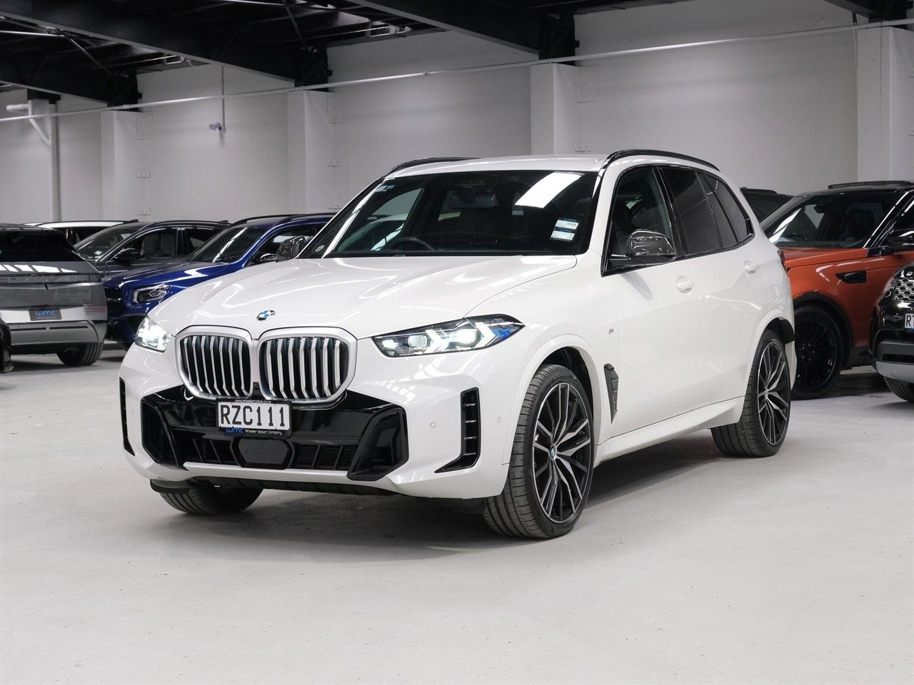 Vehicle image 4