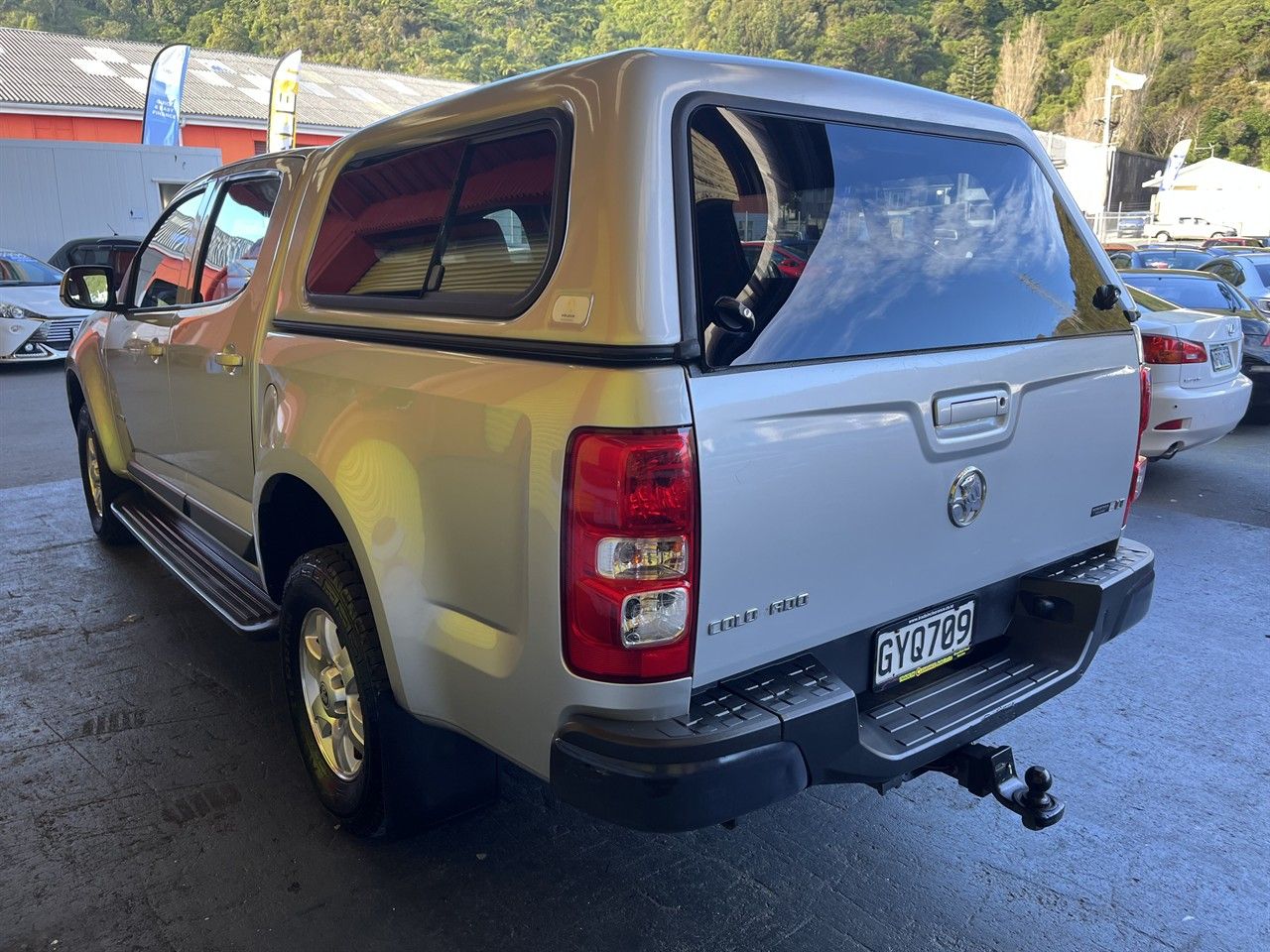 Vehicle image 4