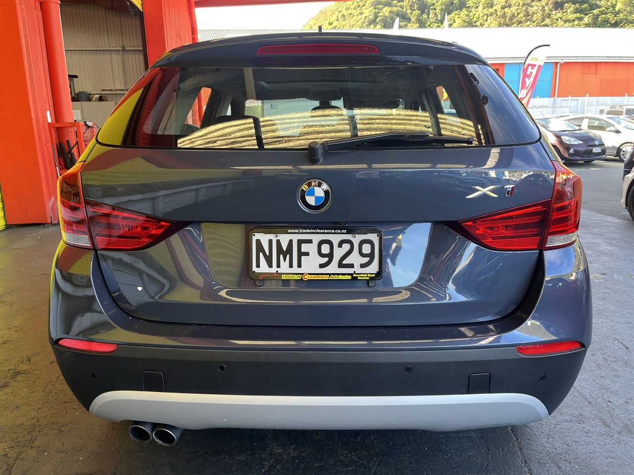 Vehicle image 5