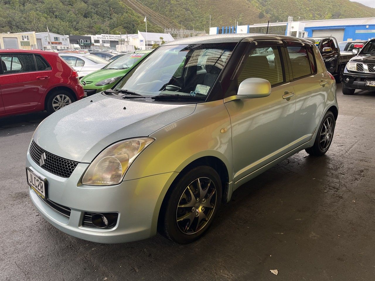 Vehicle image 3