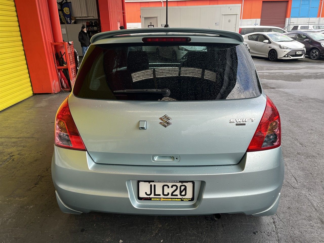 Vehicle image 5