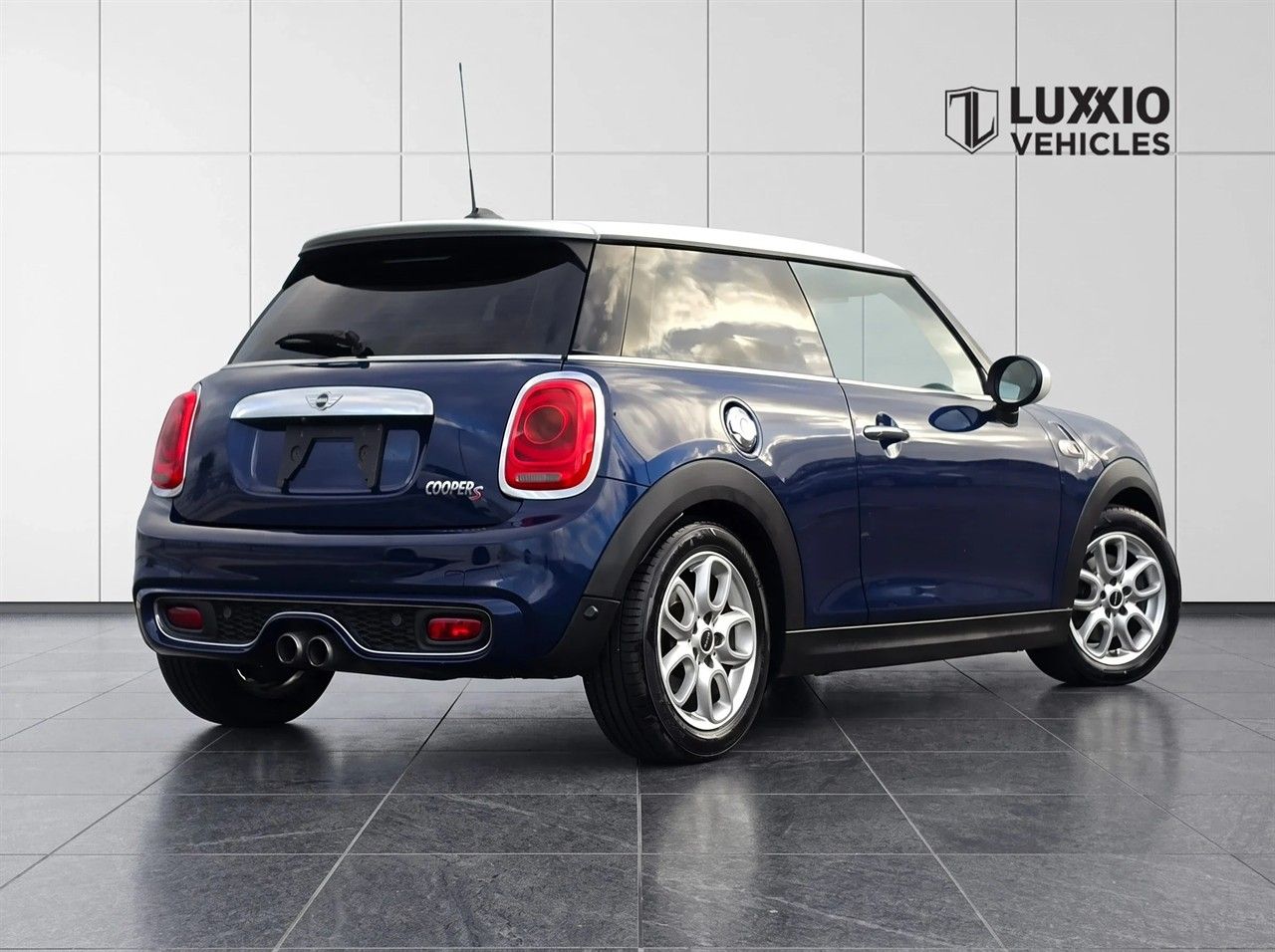 Vehicle image 2